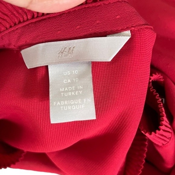 H&M Red 10 Shirt Polka Dot Sleeveless Tank Ruffle Keyhole Bow Blouse - Picture 2 of 3